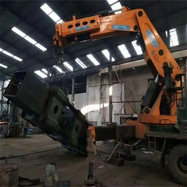 松山湖管委会130吨折臂吊车出租吊机租赁附近电话